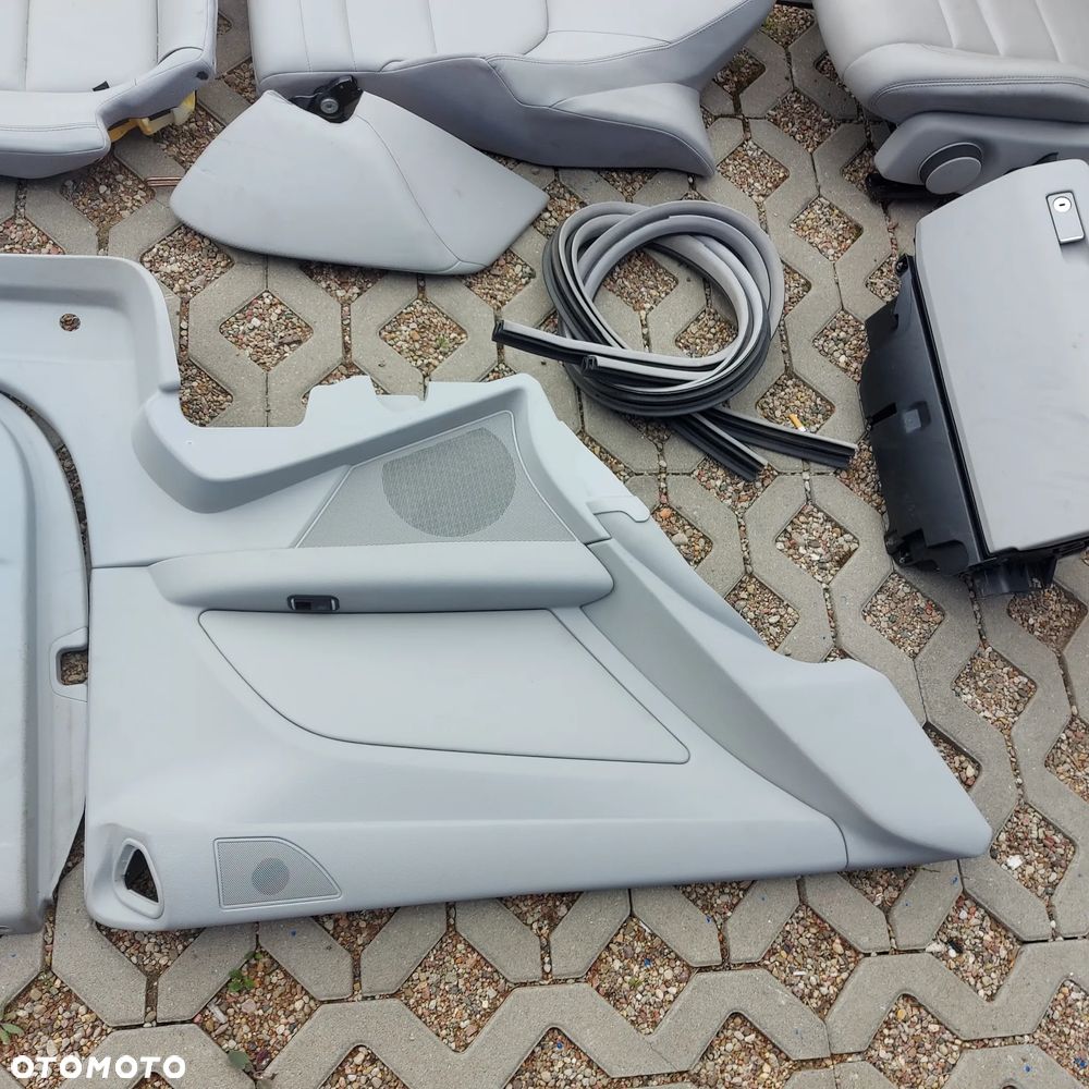 WNETRZE KOMPLETNE FOTELE KANAPA MERCEDES E W207 COUPE ORYGINAL DEMONTAZ BOCZKI DYWANY OSLONY PODLOKIETNIK - 16