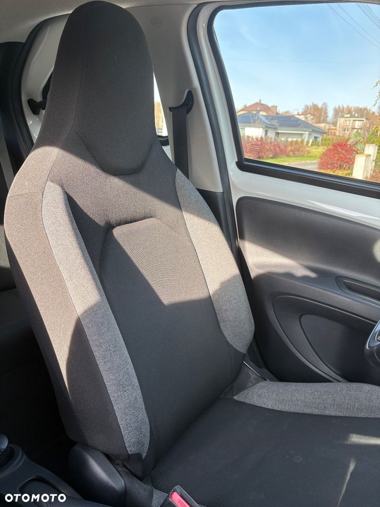 Toyota Aygo X Air Limited - 31