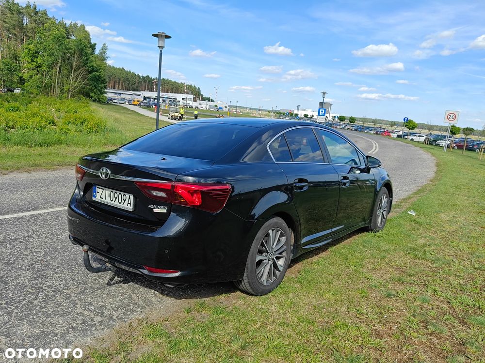 Toyota Avensis 1.8 Active - 6