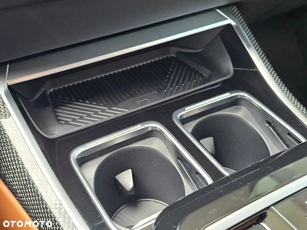 BMW Seria 7 - 26