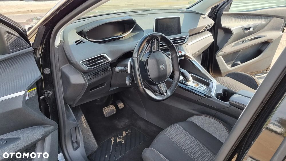 Peugeot 5008 BlueHDI 130 EAT8 Active Pack - 33