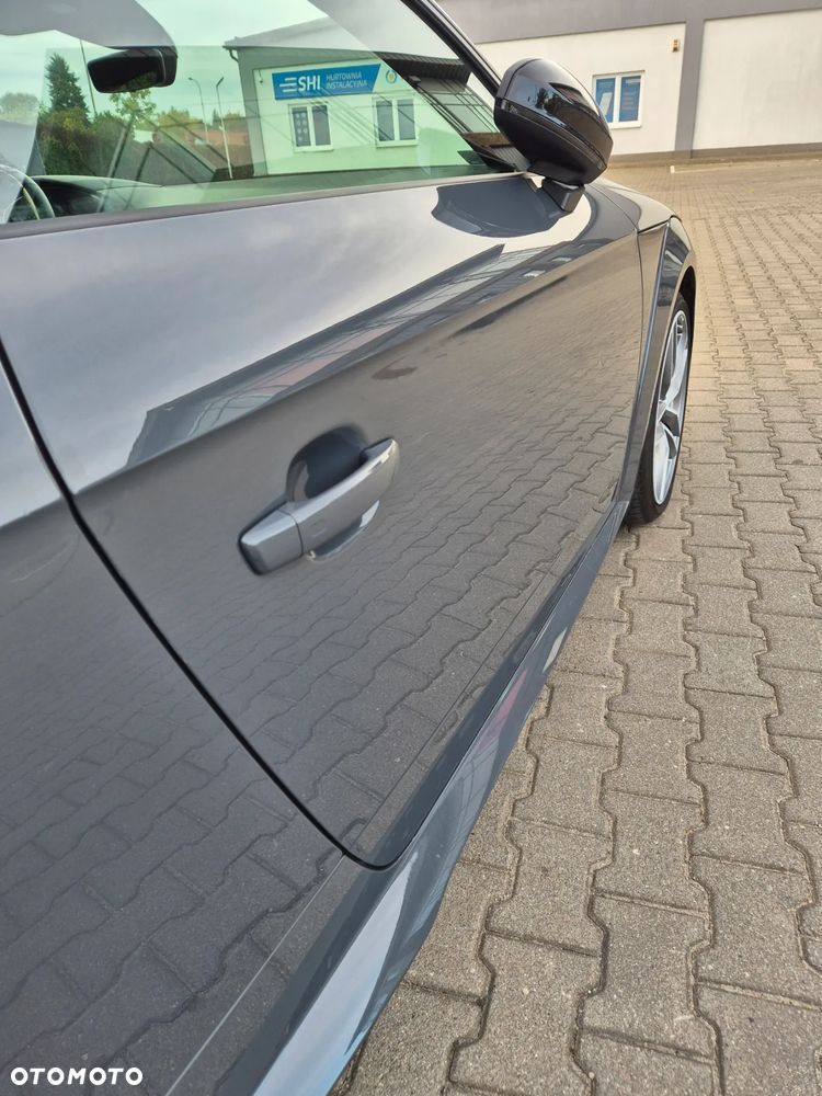 Audi TT S Coupé - 12