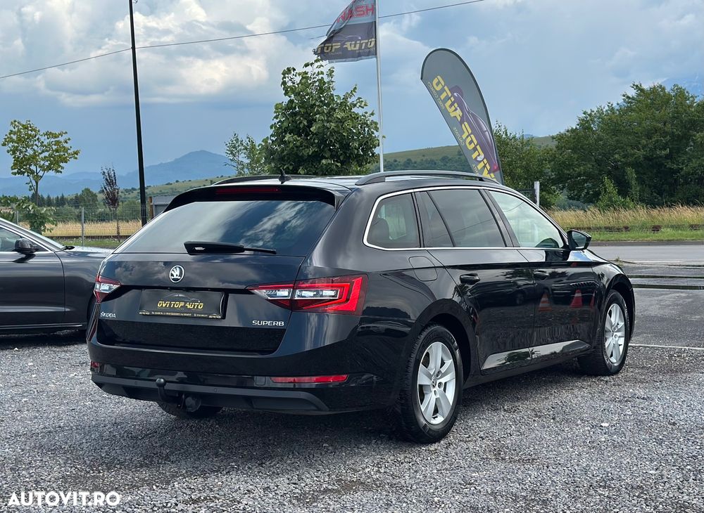 Skoda Superb 1.6 TDI DSG Ambition - 4