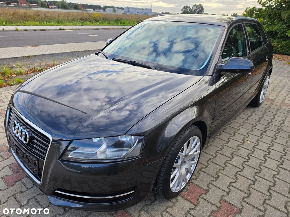 Audi A3 Sportback 1.6 TDI DPF Ambiente - 1