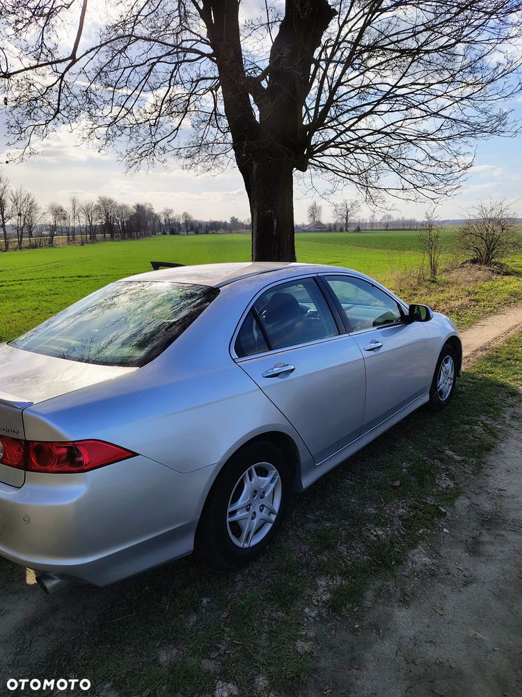 Honda Accord 2.0 Comfort - 2