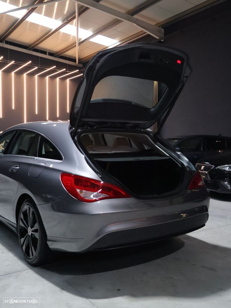 Mercedes-Benz CLA 180 d Shooting Brake Urban - 16