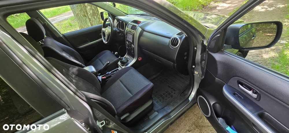Suzuki Grand Vitara 1.9 DDiS - 23