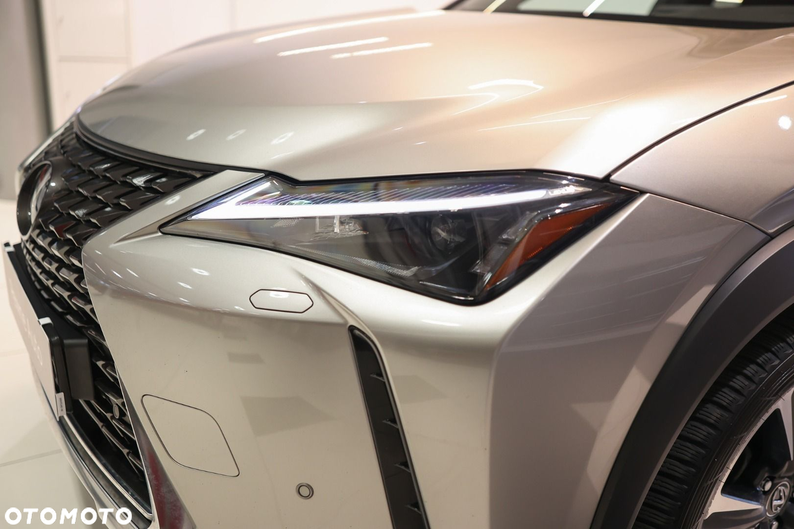 Lexus UX - 18