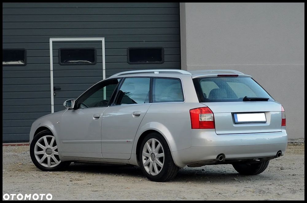 Audi A4 Avant 2.4 - 20