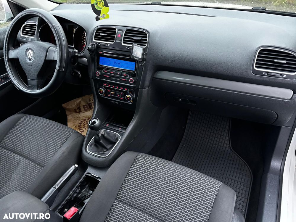 Volkswagen Golf 1.6 TDI DPF BlueMotion Technology Style - 4