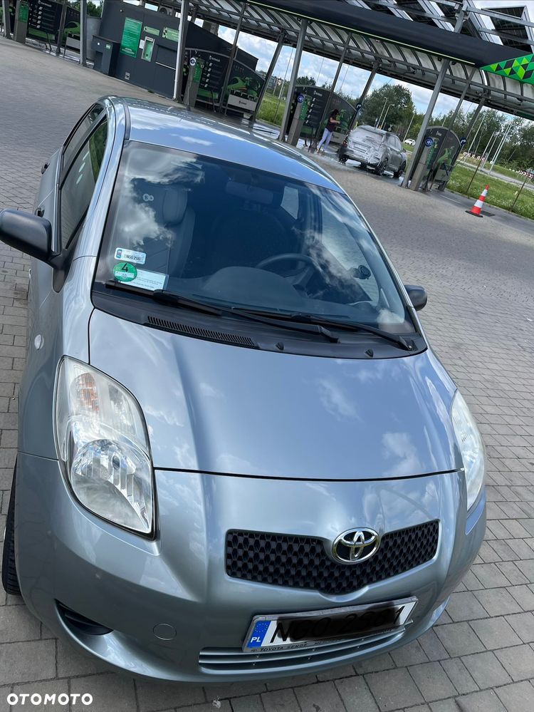 Toyota Yaris 1.3 Luna A/C - 3