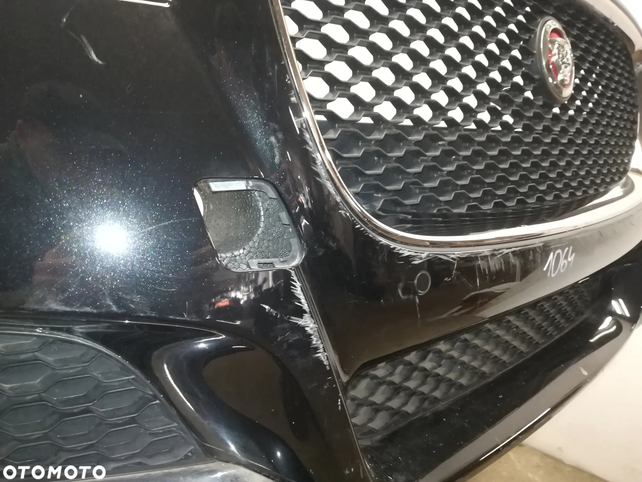 Jaguar XF X260 zderzak przedni przód 4xPDC - 3