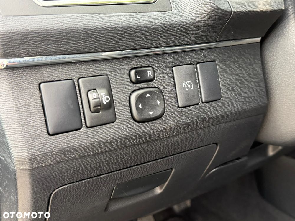 Toyota Avensis 1.8 Premium EU5 - 20