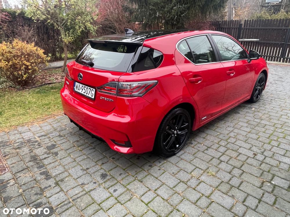 Lexus CT - 4