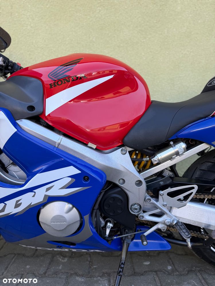 Honda CBR - 25