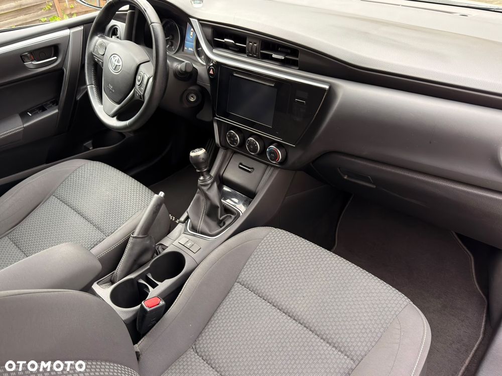Toyota Corolla 1.4 D-4D Comfort - 9