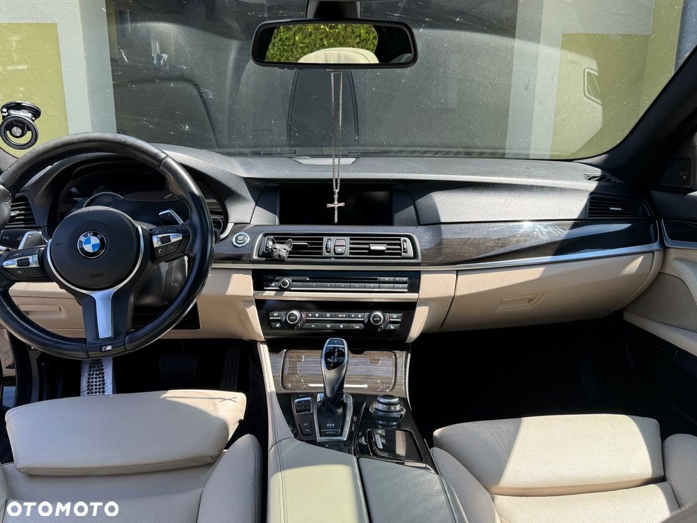 BMW Seria 5 535i xDrive Sport-Aut - 13