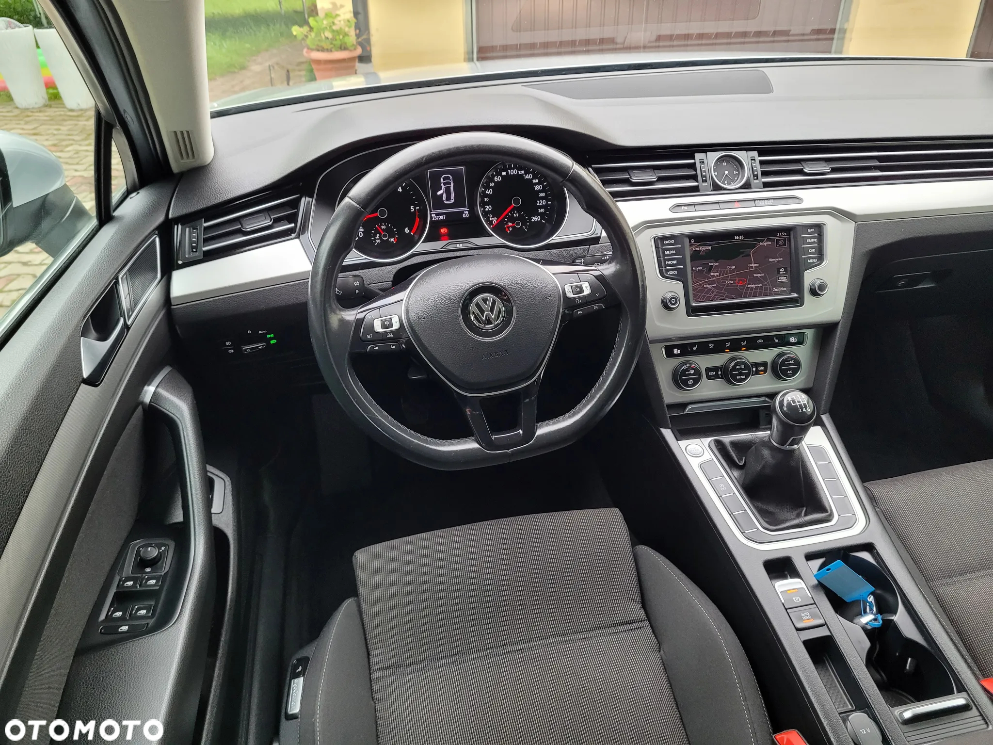 Volkswagen Passat 2.0 TDI BMT Comfortline - 19