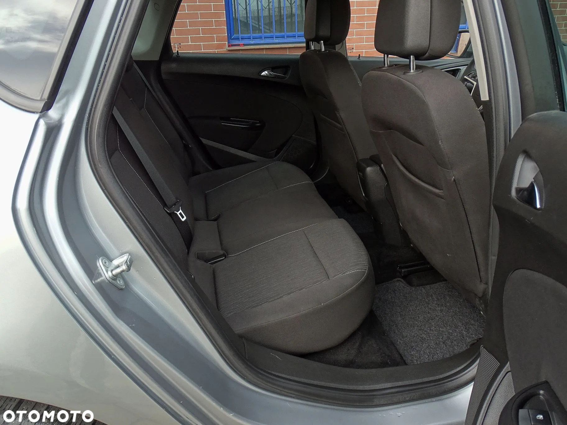 Opel Astra IV 1.4 T Cosmo - 22
