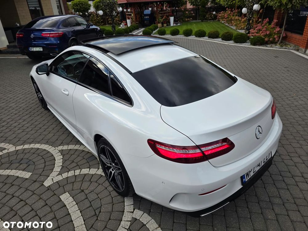 Mercedes-Benz Klasa E 300 9G-TRONIC - 9