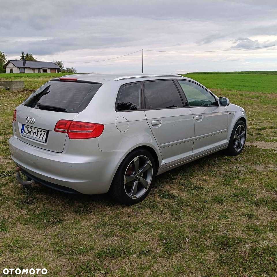 Audi A3 Sportback - 3