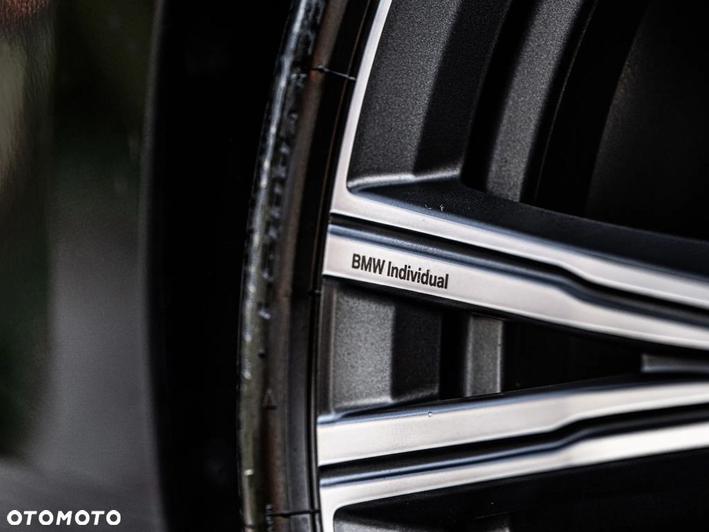 BMW Seria 3 330i xDrive M Sport - 21