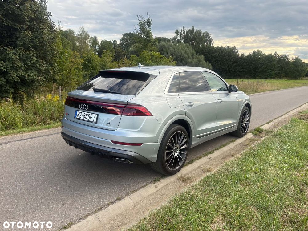 Audi Q8 - 9