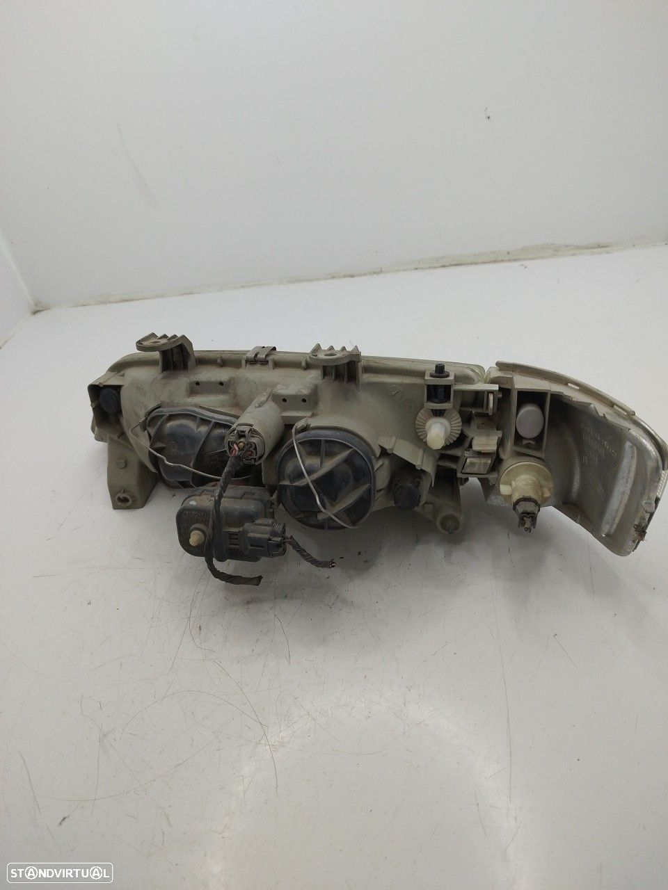 Farol/ Otica Dianteiro Dto Nissan Primera (P11) - 4
