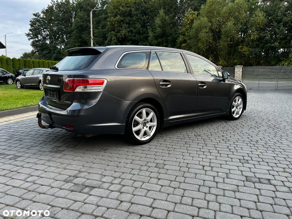 Toyota Avensis - 3