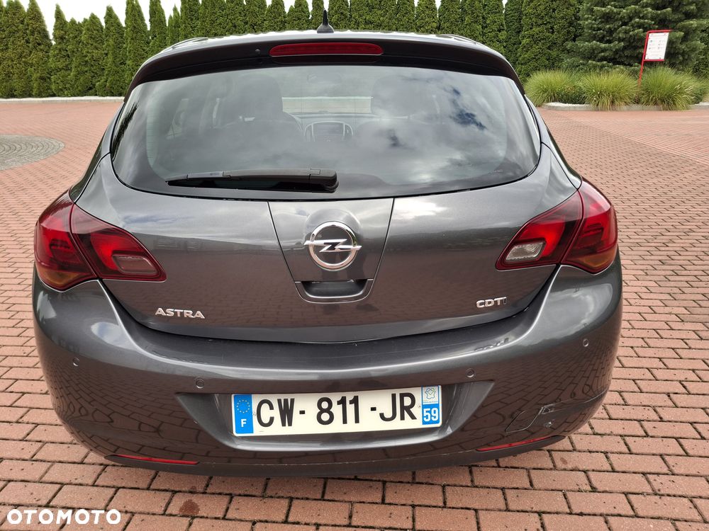 Opel Astra 1.7 CDTI Cosmo - 4