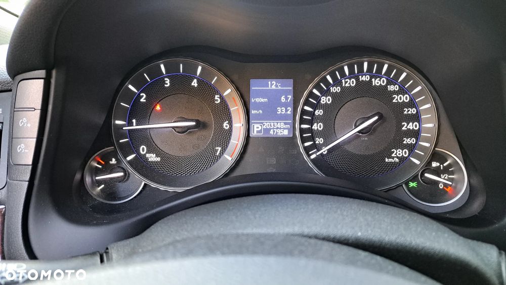 Infiniti Q50 2.2d Premium - 6