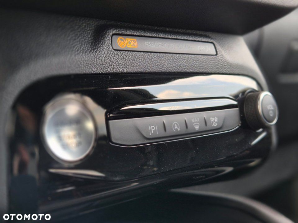 Ford Kuga - 25