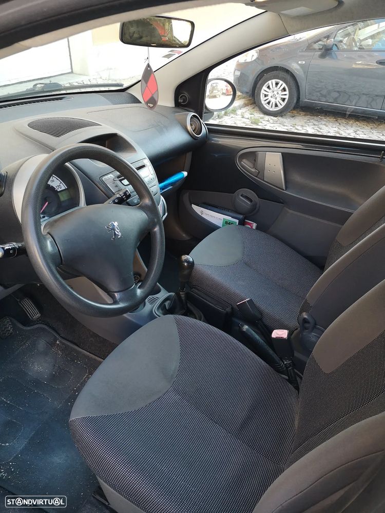 Peugeot 107 1.0 Urban - 7