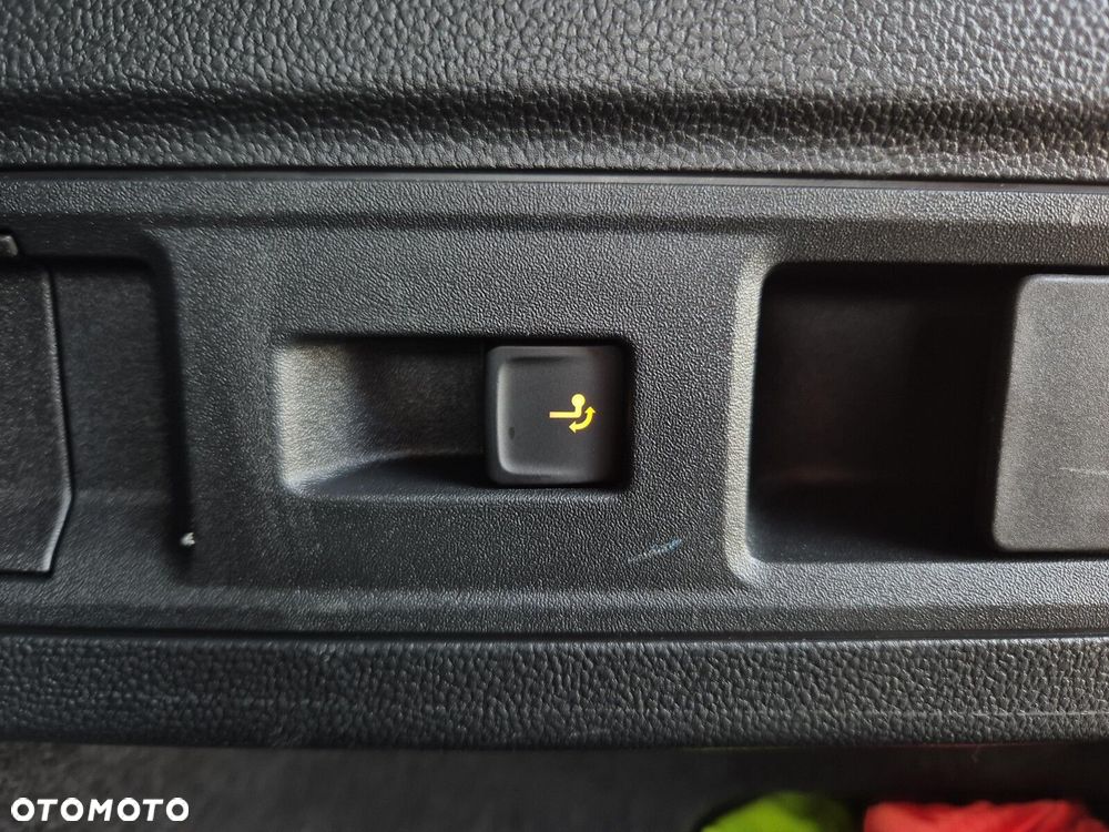 Volkswagen Passat - 35