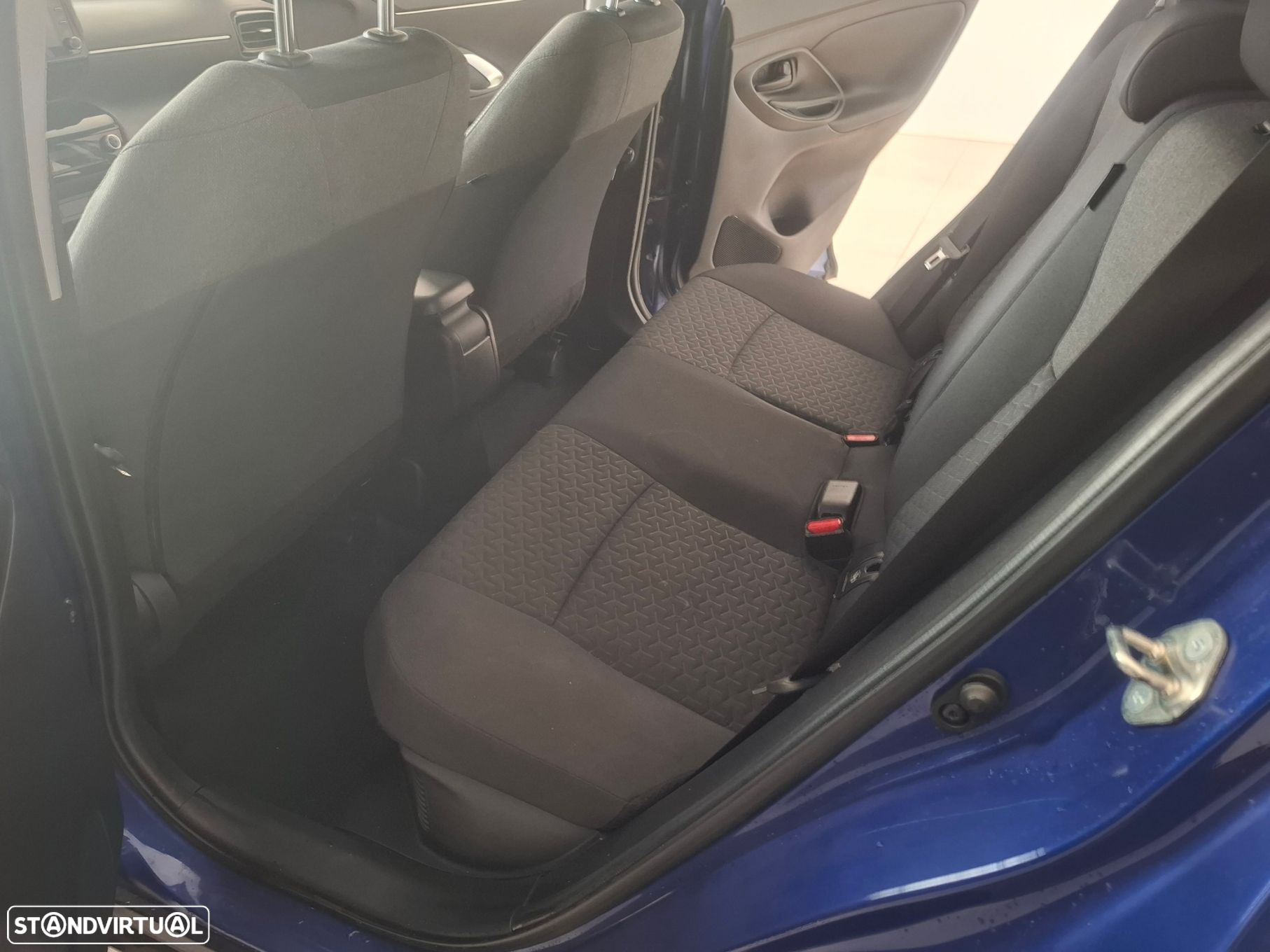 Toyota Yaris Cross 1.5 HDF Comfort Plus - 8
