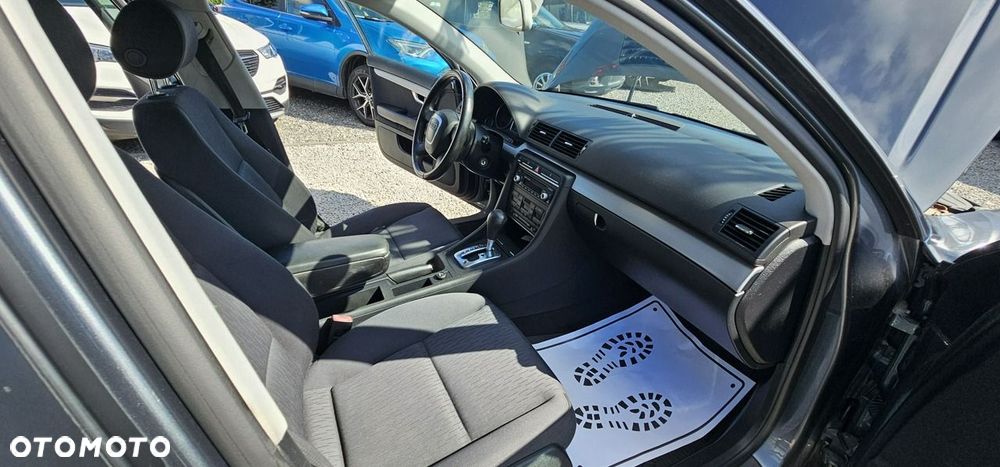 Audi A4 Limousine - 19