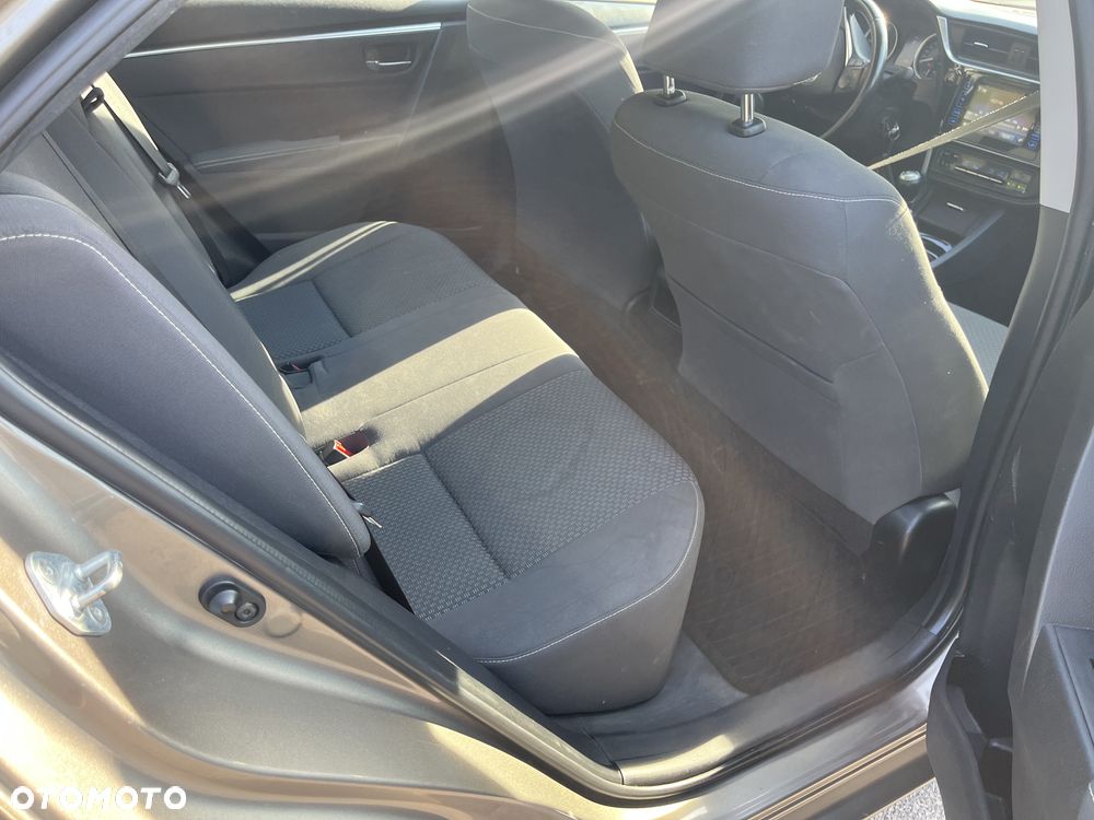 Toyota Corolla - 6