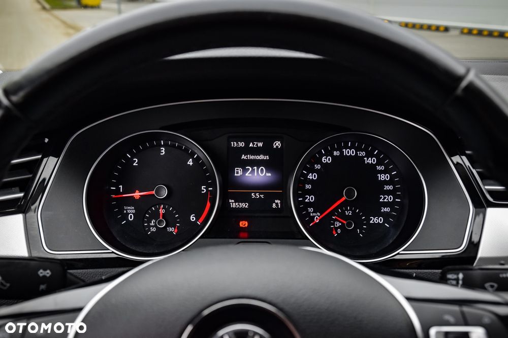 Volkswagen Passat 1.6 TDI (BlueMotion Technology) Comfortline - 15