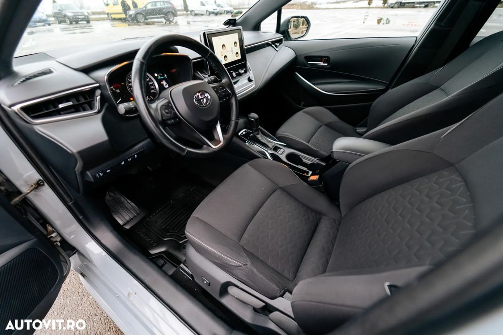 Toyota Corolla 1.8 HSD Dynamic - 11