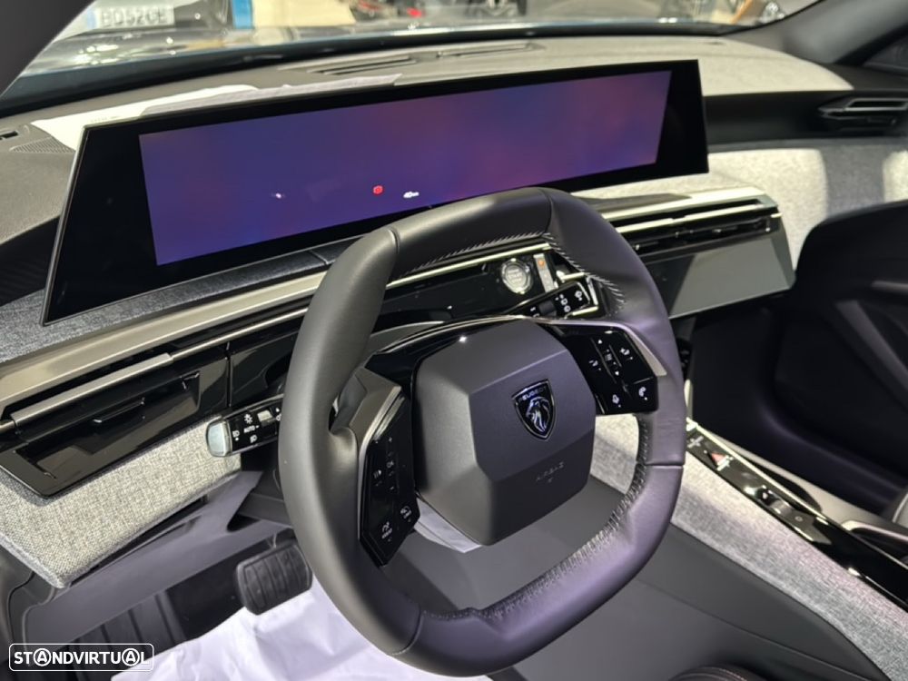 Peugeot 5008 1.6 Plug-in Hybrid Allure e-DCS7 - 27