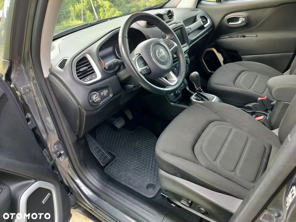 Jeep Renegade - 10