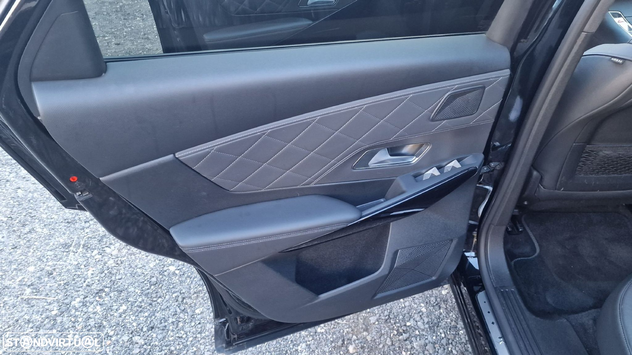 DS DS7 Crossback - 44