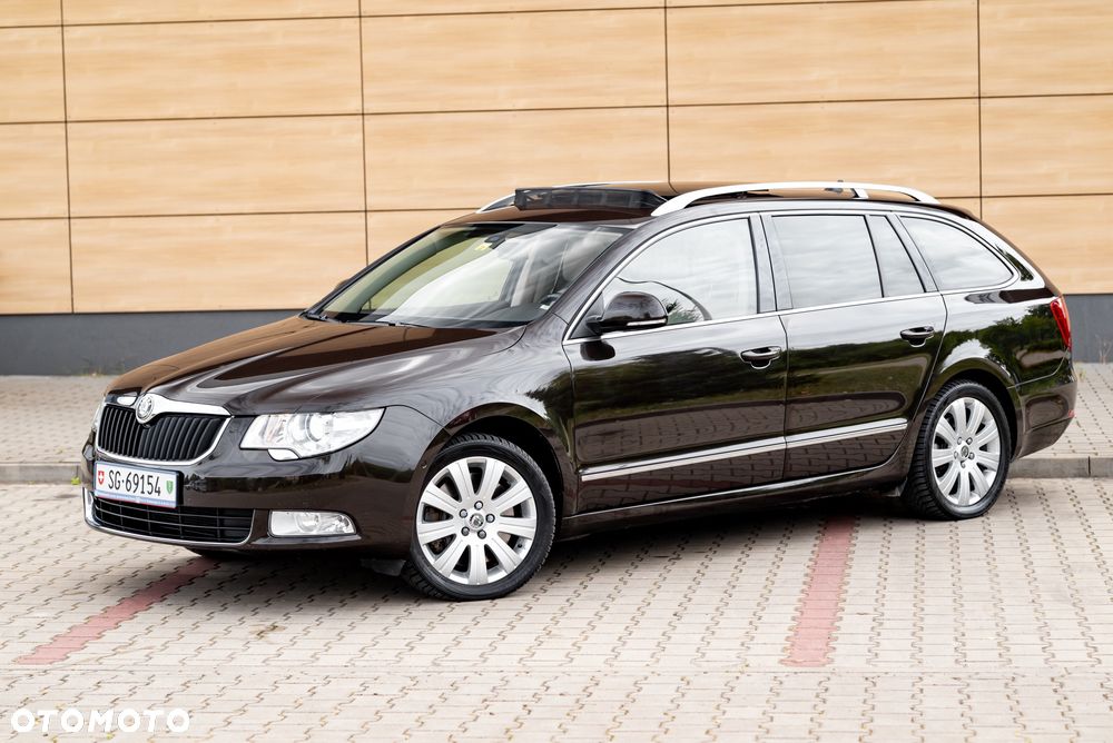 Skoda Superb Combi 3.6 V6 4x4 DSG Elegance - 11