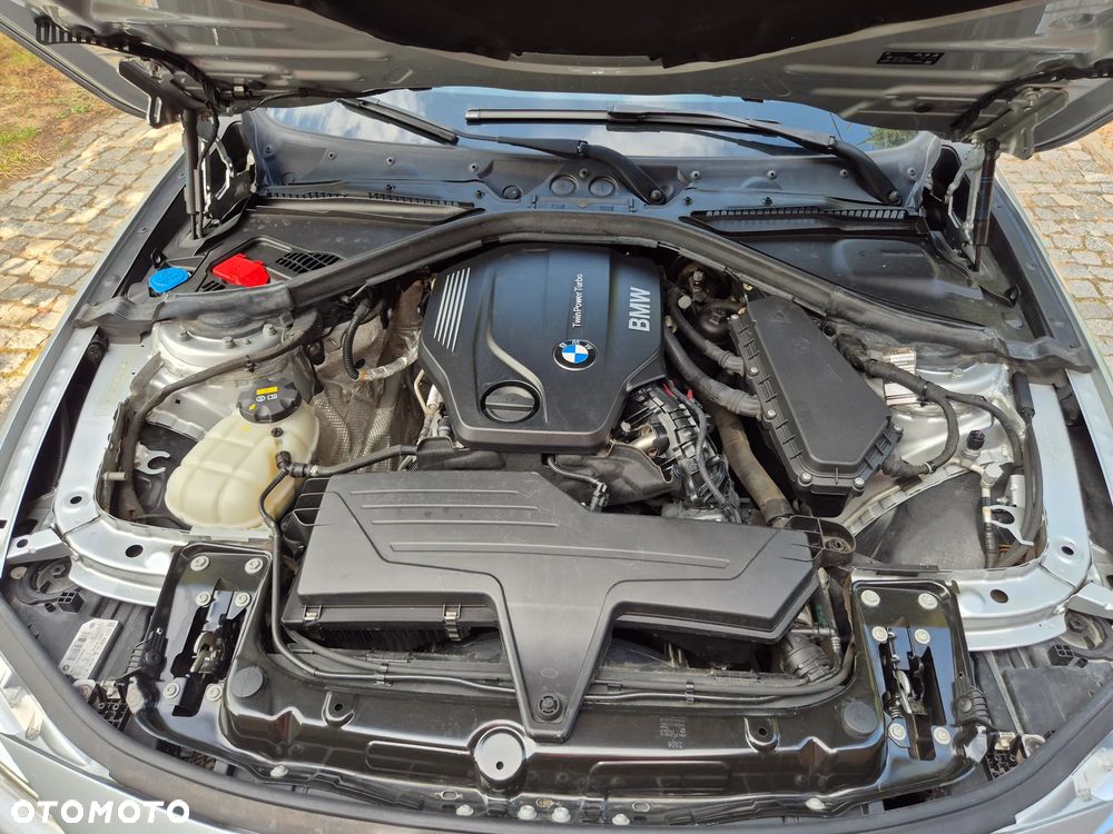 BMW Seria 3 318d Sport Line - 35