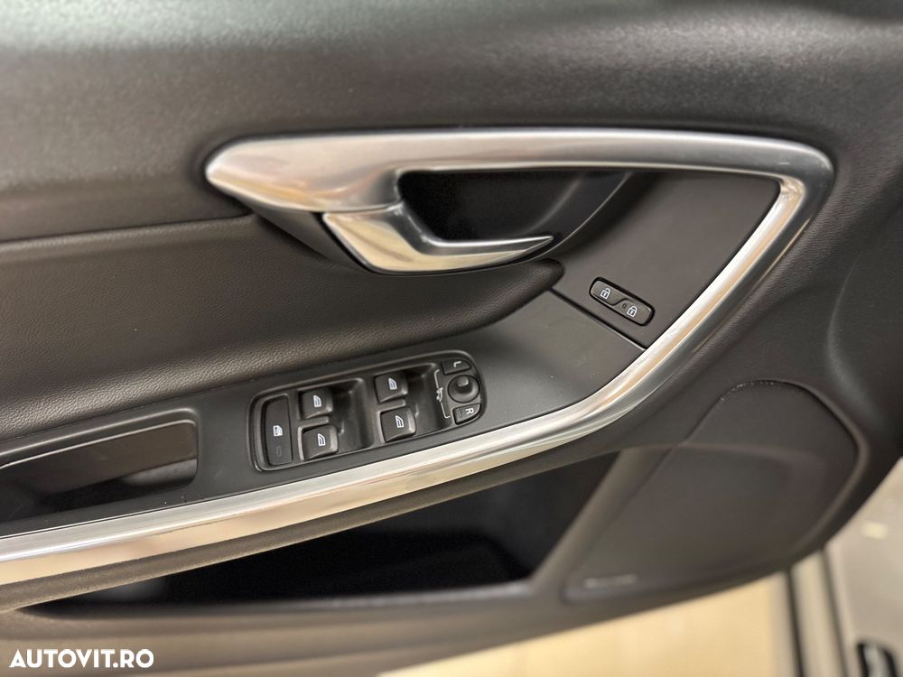 Volvo V60 D3 Geartronic Kinetic - 16
