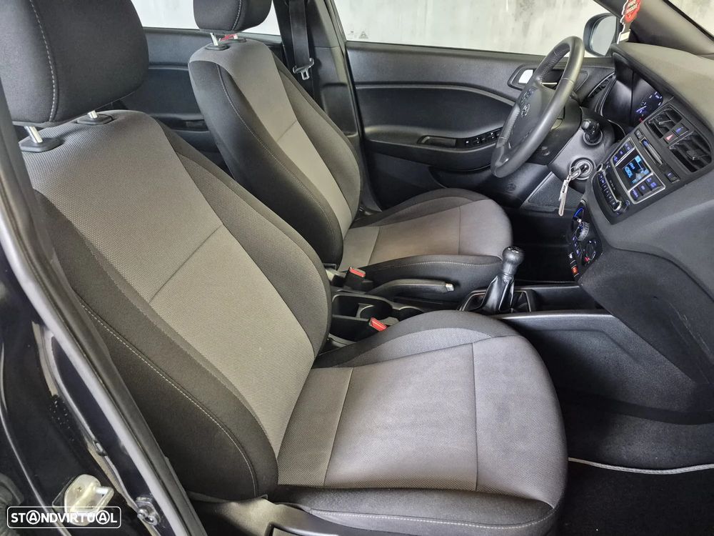 Hyundai i20 1.2 Comfort - 10