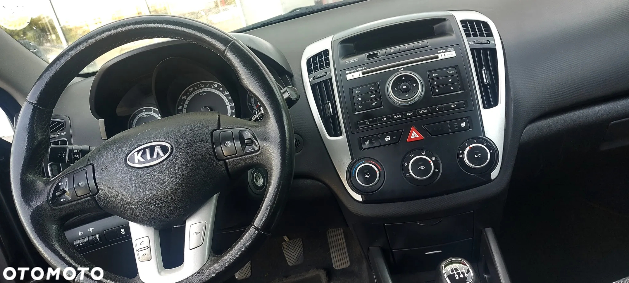 Kia Ceed 1.6 CVVT Dream-Team Edition - 6