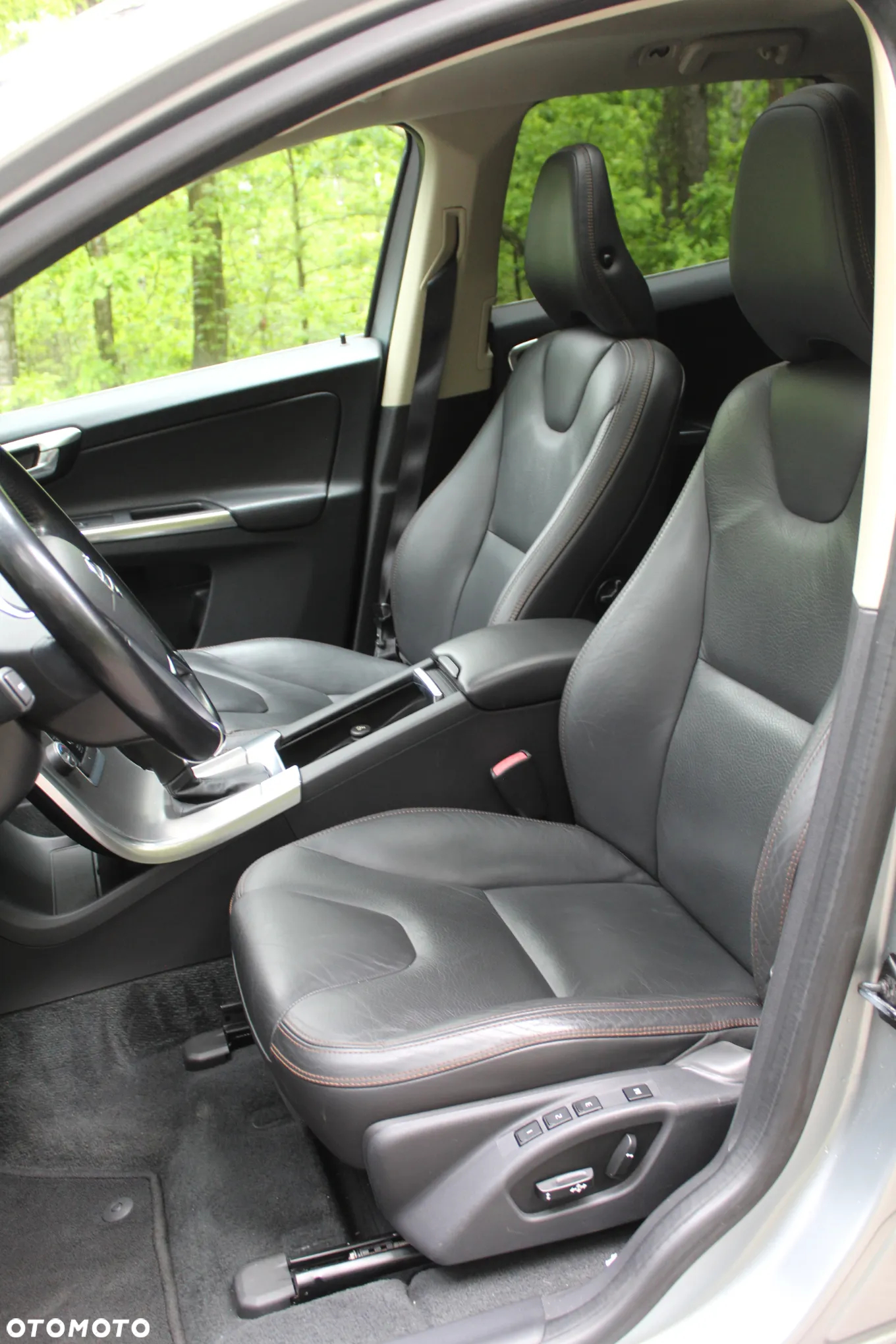 Volvo XC 60 T6 AWD Momentum - 14