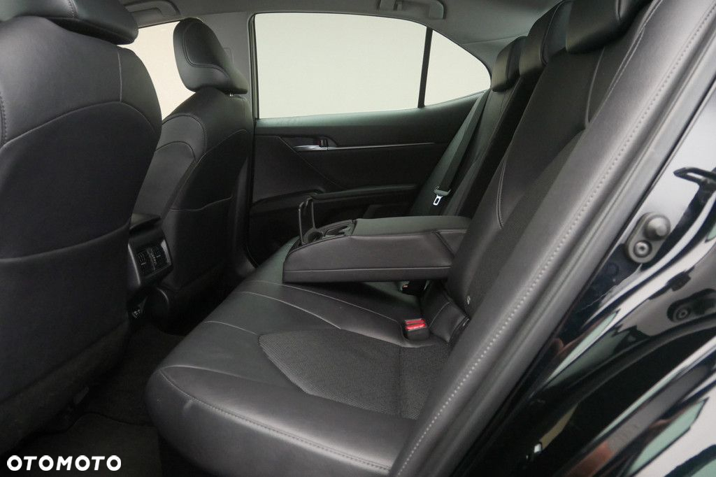 Toyota Camry - 15