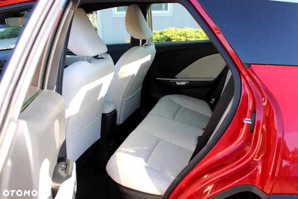 Lexus LBX 2024